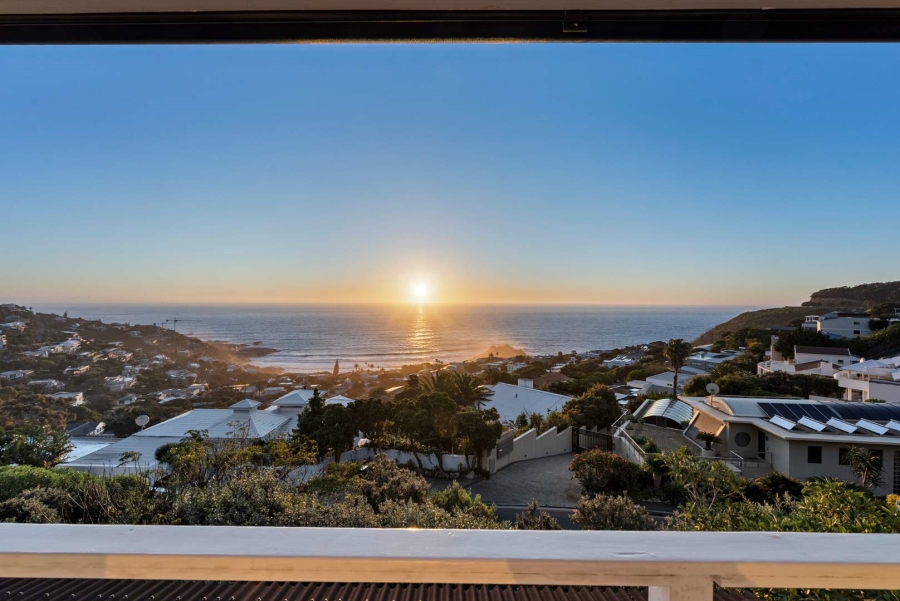 6 Bedroom Property for Sale in Llandudno Western Cape